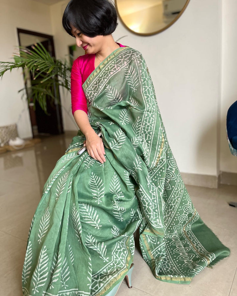 women fabric chanderi silk cotton saree with zari border