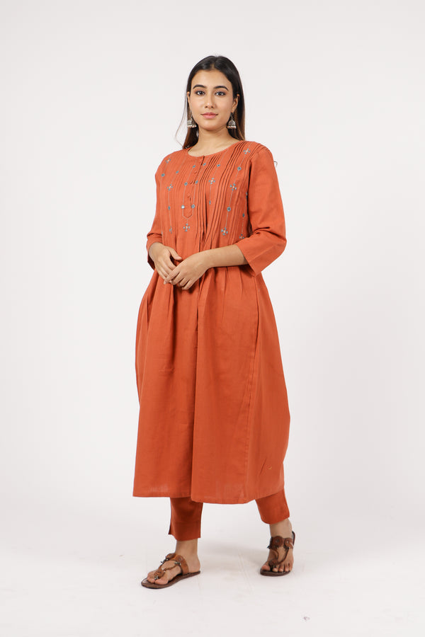 women cotton flex aari kurta pin tuck orange bagh india 